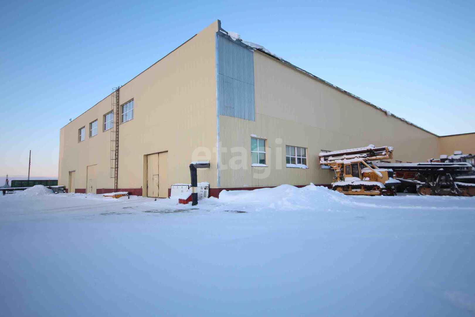 Аренда коммерческой недвижимости, 2500м <sup>2</sup>, Новый Уренгой, Ямало-Ненецкий АО,  Новый Уренгой