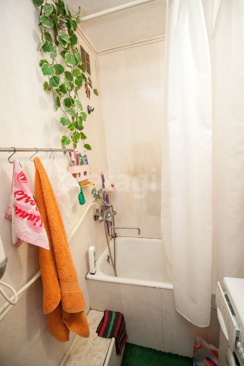 Продажа 2-комнатной квартиры, Южно-Сахалинск, Сахалинская область,  Южно-Сахалинск