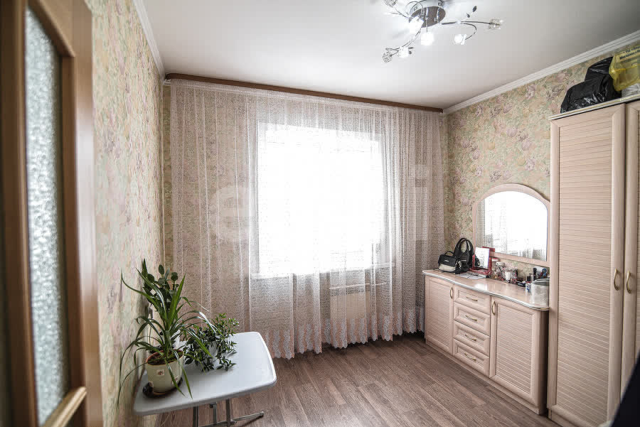 Продажа 3-комнатной квартиры, Южно-Сахалинск, Сахалинская область,  Южно-Сахалинск