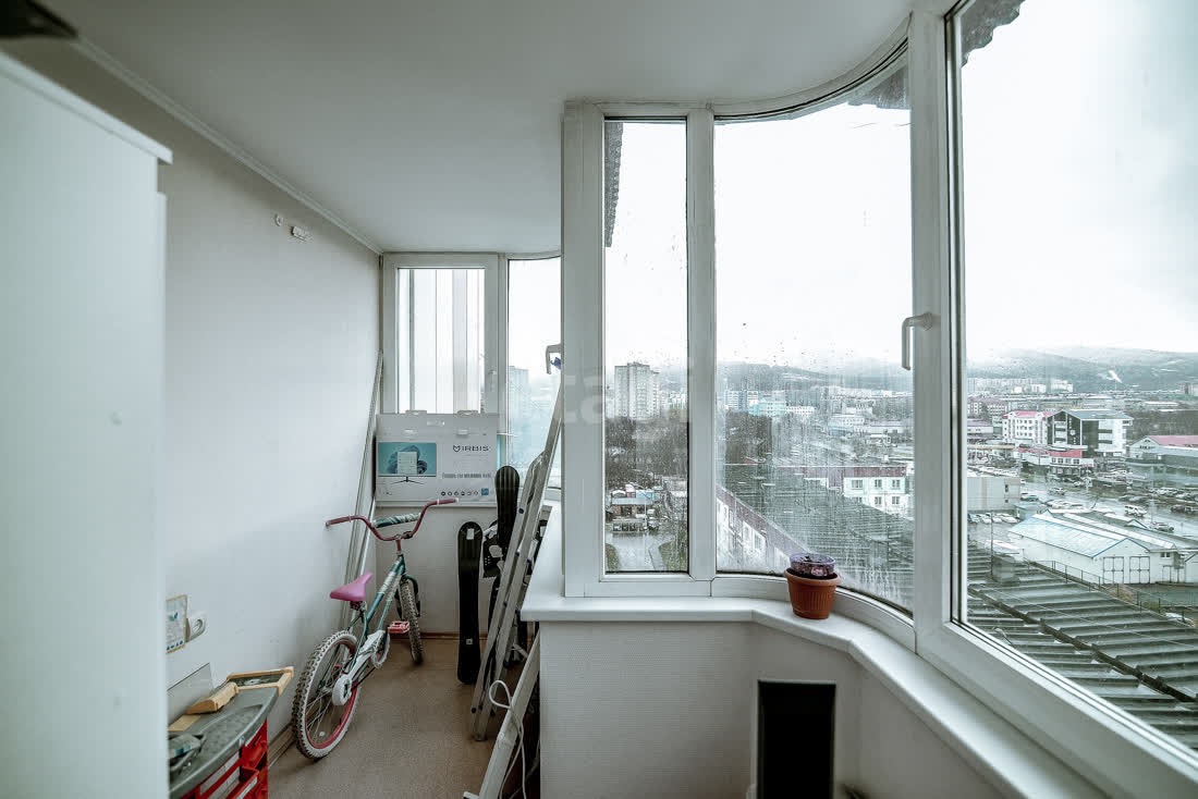 Продажа 3-комнатной квартиры, Южно-Сахалинск, Сахалинская область,  Южно-Сахалинск