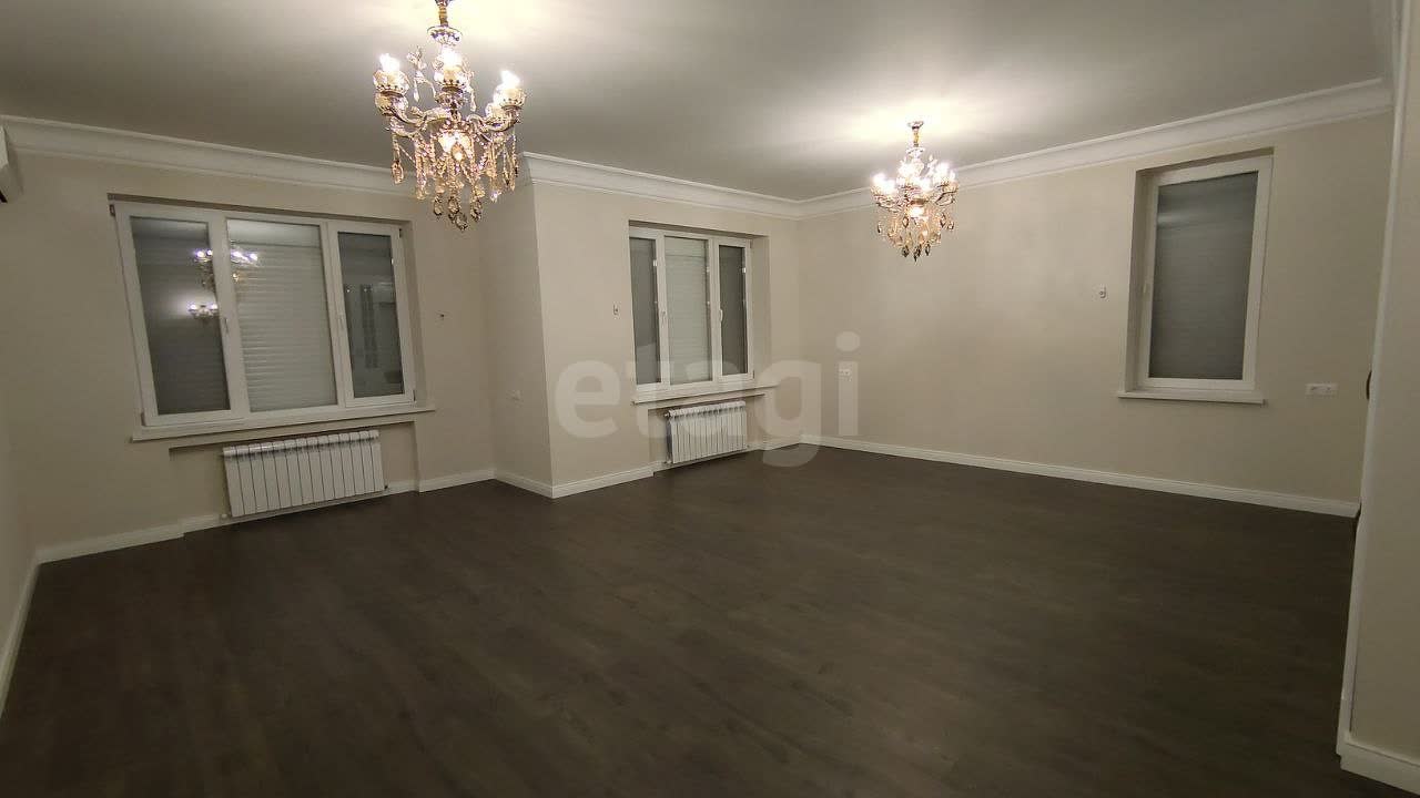 Kvartira 148 m² Toshkentda