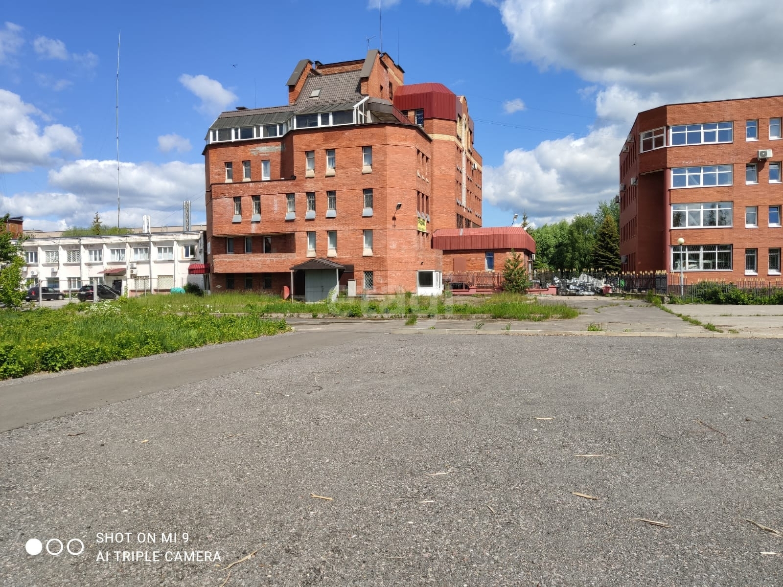 Купить помещение свободного назначения в Великом Новгороде, продажа ПСН,  покупка площадей свободного назначения