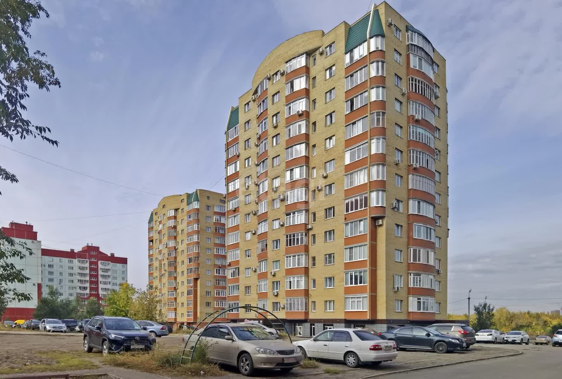 Купить квартиру площадью 90 м2 в Омске, 🏢 продажа квартиры-вторички  недорого, цена