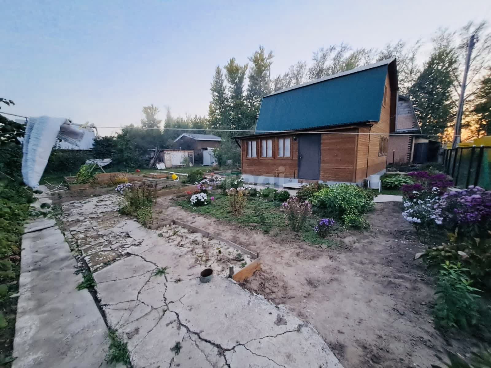 Купить загородную недвижимость в районе Садоводческое дачное товарищество  