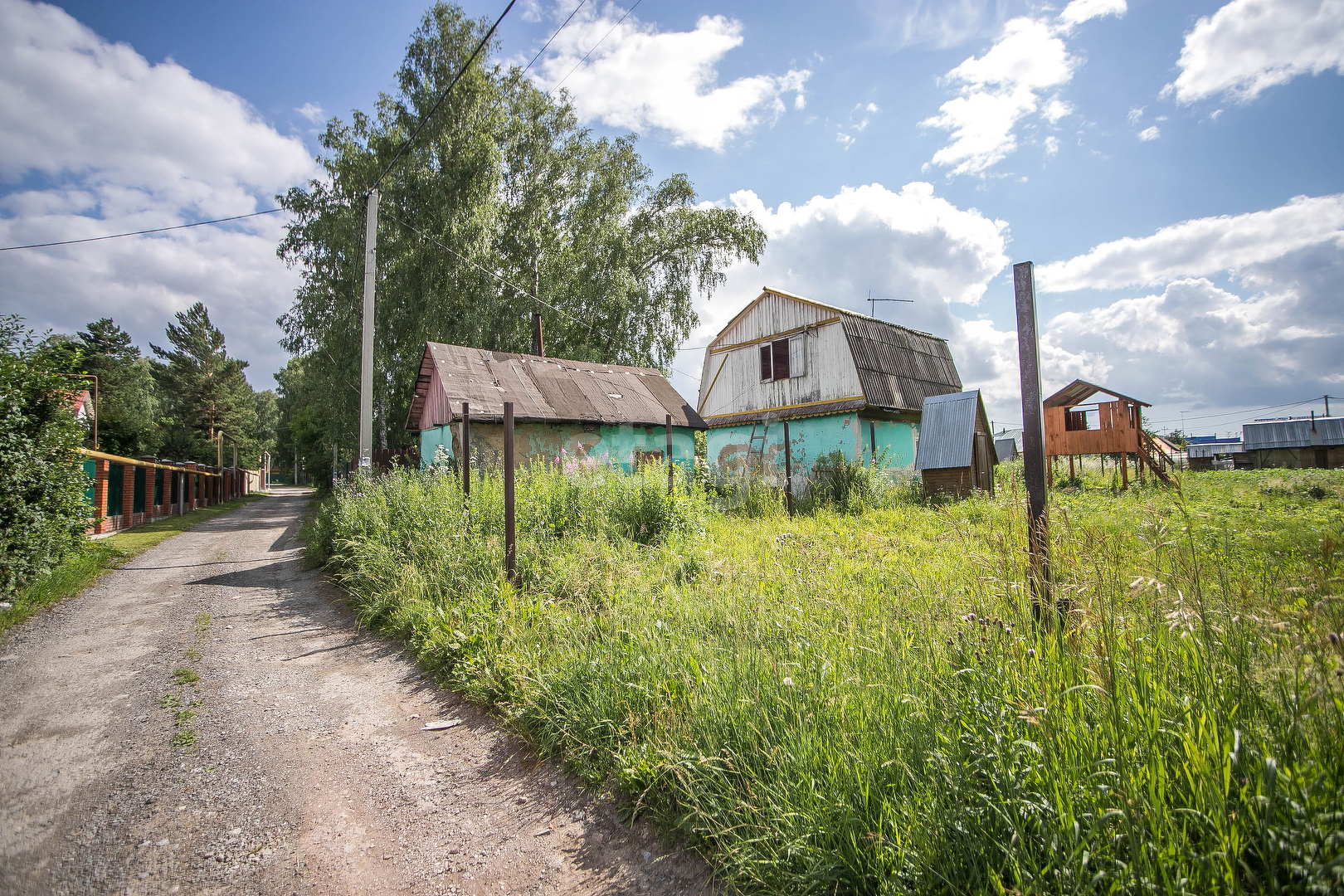 Купить загородную недвижимость в районе Строитель СНТ (Советский район) в  Новосибирске, продажа недорого