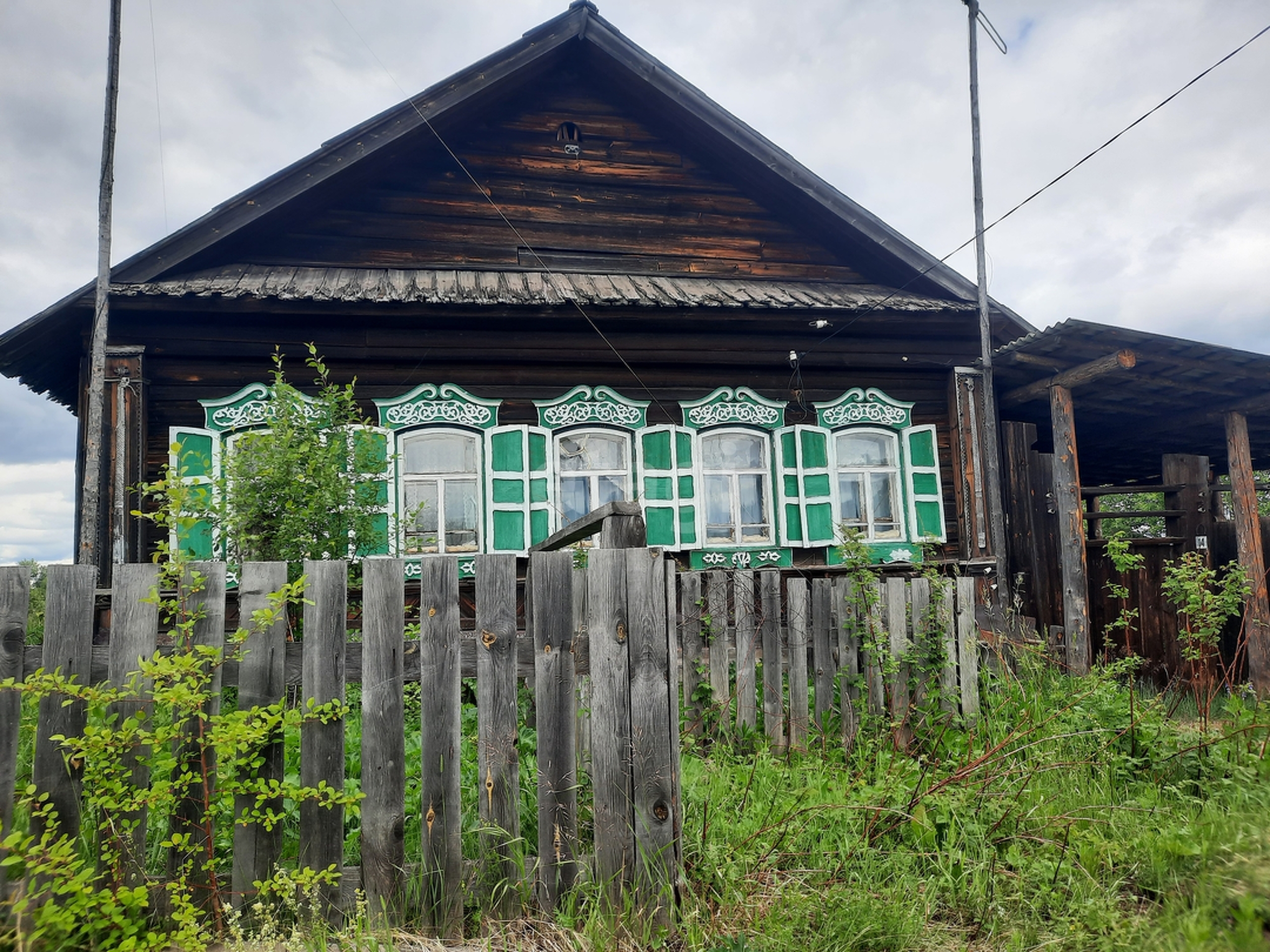 Купить загородную недвижимость в районе Луговая д в Нижнем Тагиле, продажа  недорого