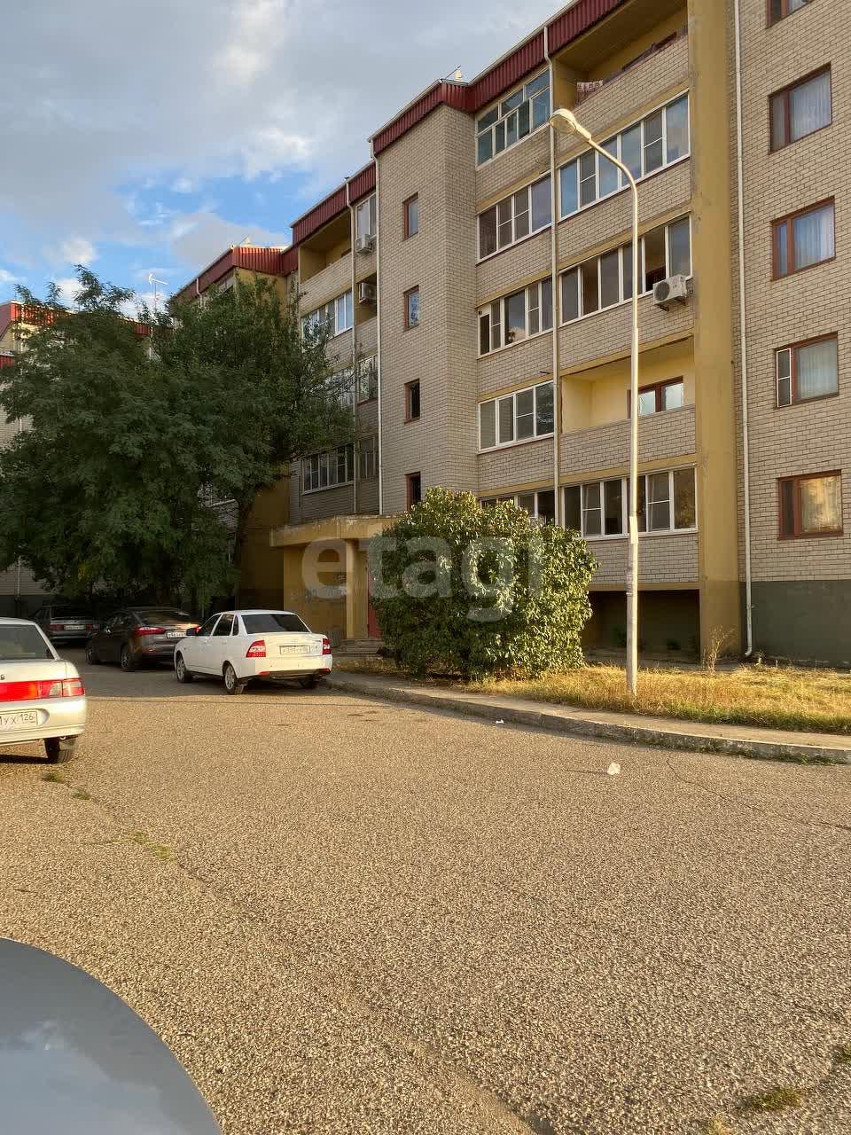 Покупка трехкомнатной квартиры 🏢 улица Северный микрорайон в Ставрополе,  11123787