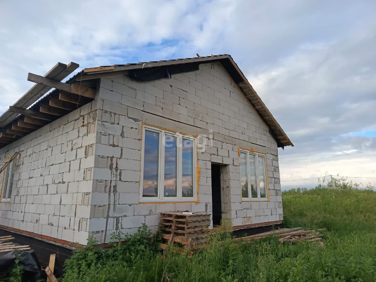 Купить дом в пригороде в Тюмени: цены, 🏡 недорого