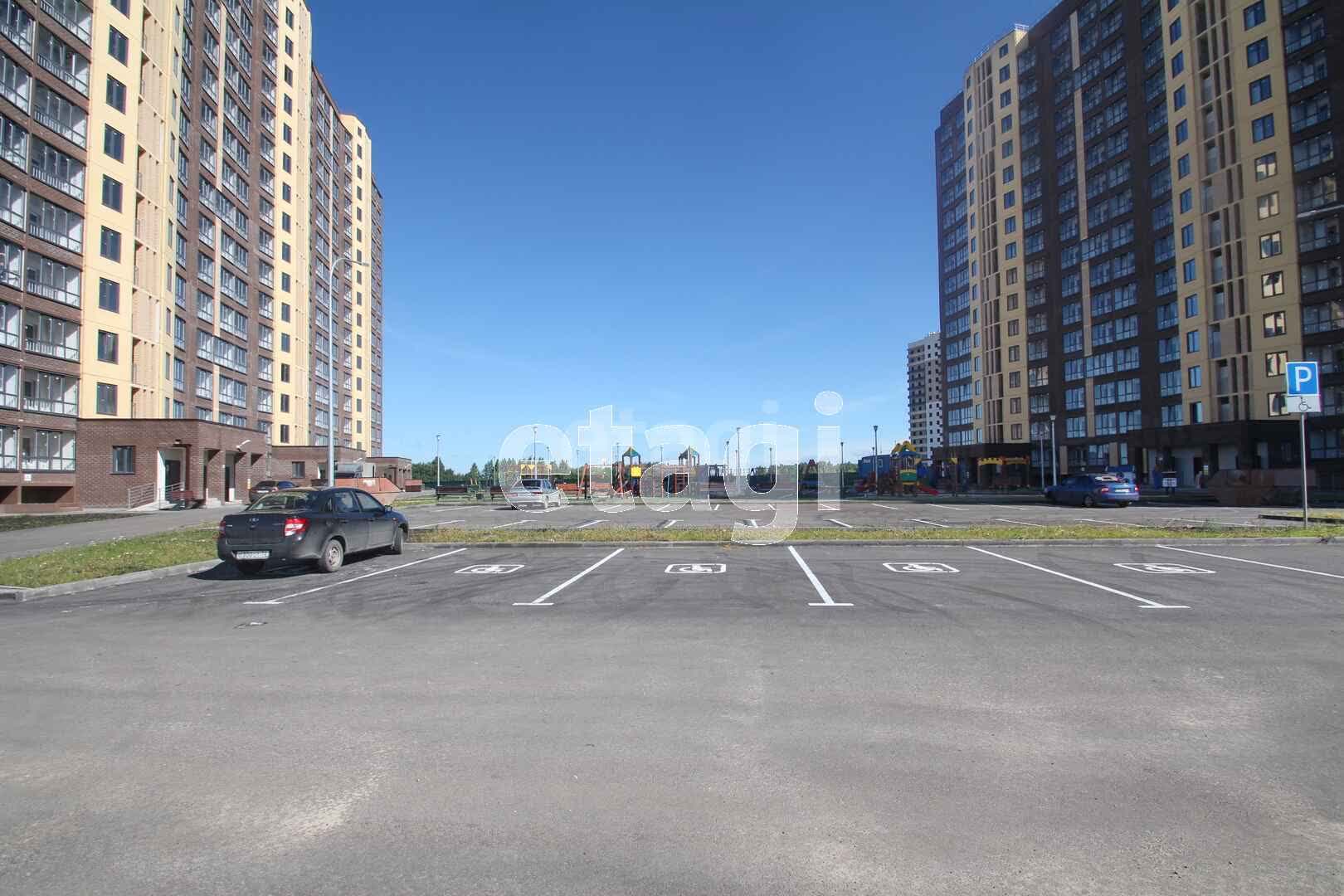 Новоселов квартиры тюмень. Новоселов 113. Дом Новоселов 100.