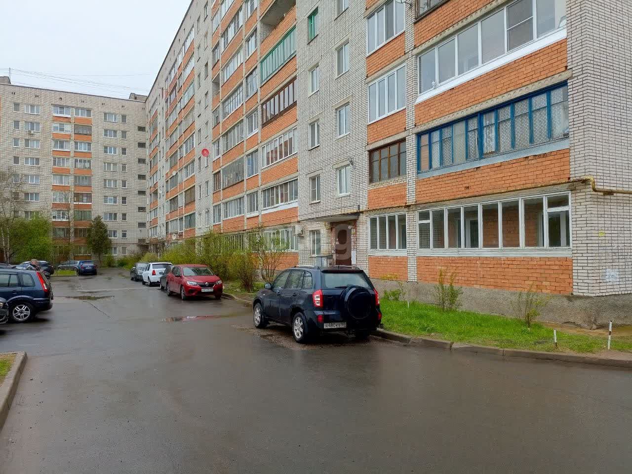 Купить квартиру на улице Труда в Пскове: продажа вторички, 🏢 цены на  квартиры