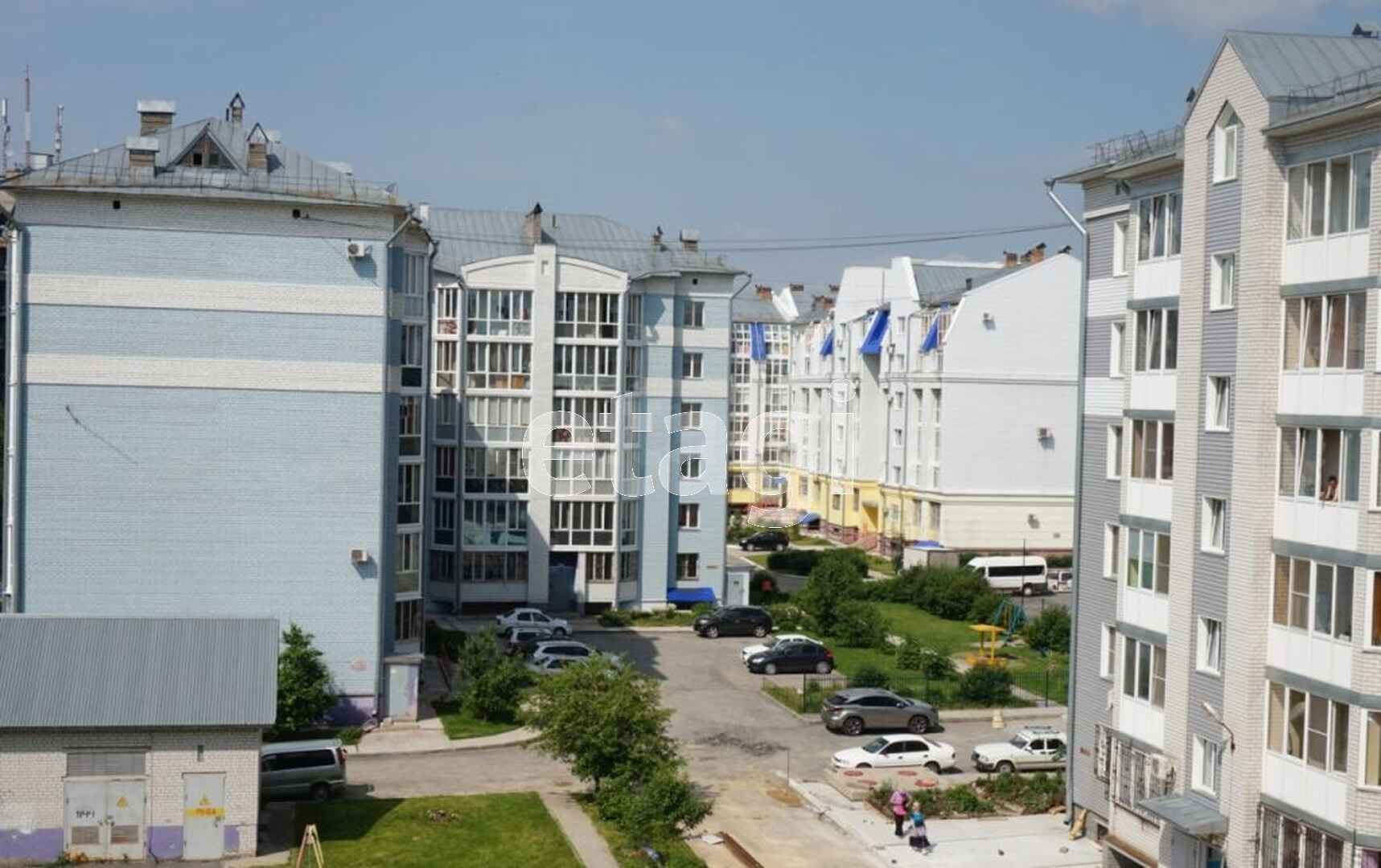 Купить квартиру на улице Панфиловцев, 23 в Барнауле, продажа, вторичка  недорого