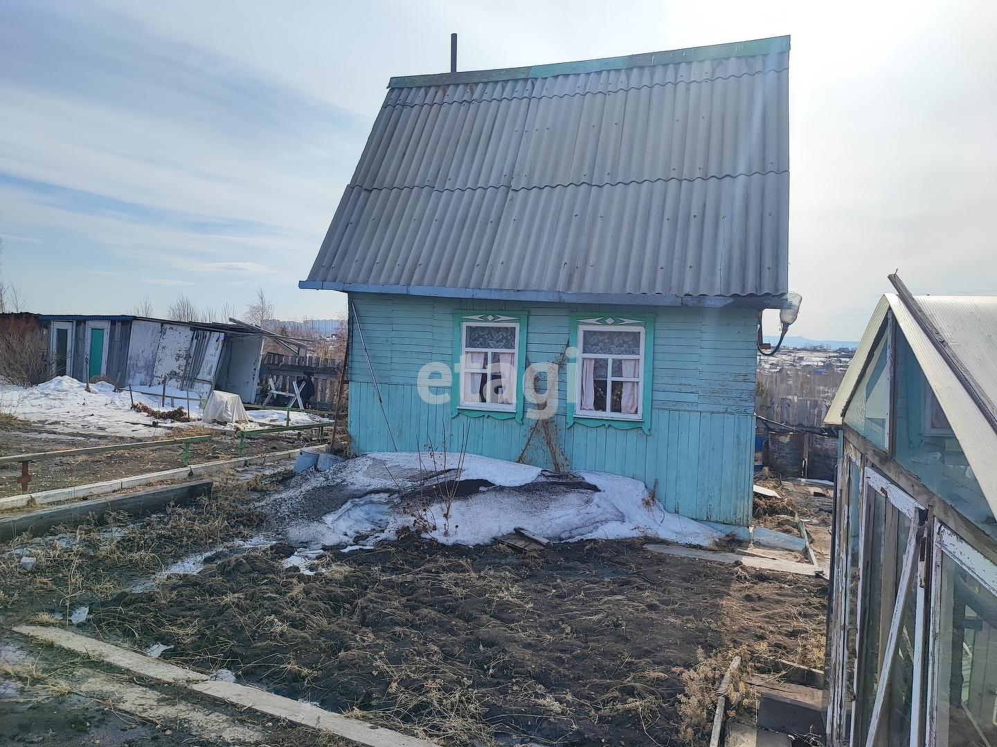 Купить загородную недвижимость в районе Шафран СНТ (д. Сухая Балка) в  Красноярске, продажа недорого