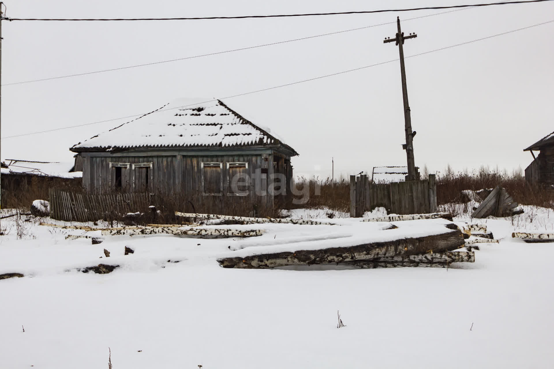 Купить загородную недвижимость в районе Ревда с в Ялуторовске, продажа  недорого