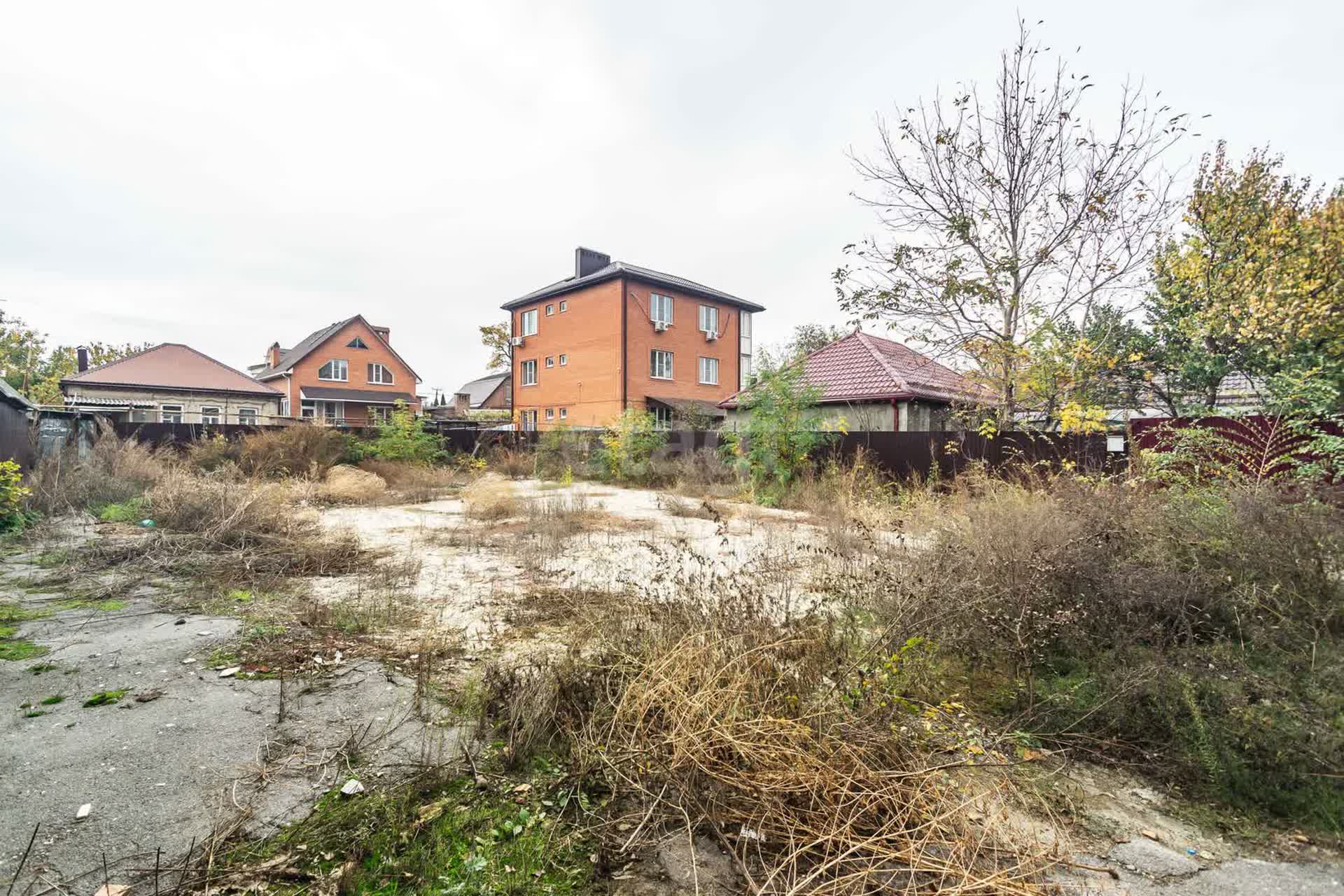 Купить загородную недвижимость в районе Вертолетное поле в Ростове-на-Дону,  продажа недорого