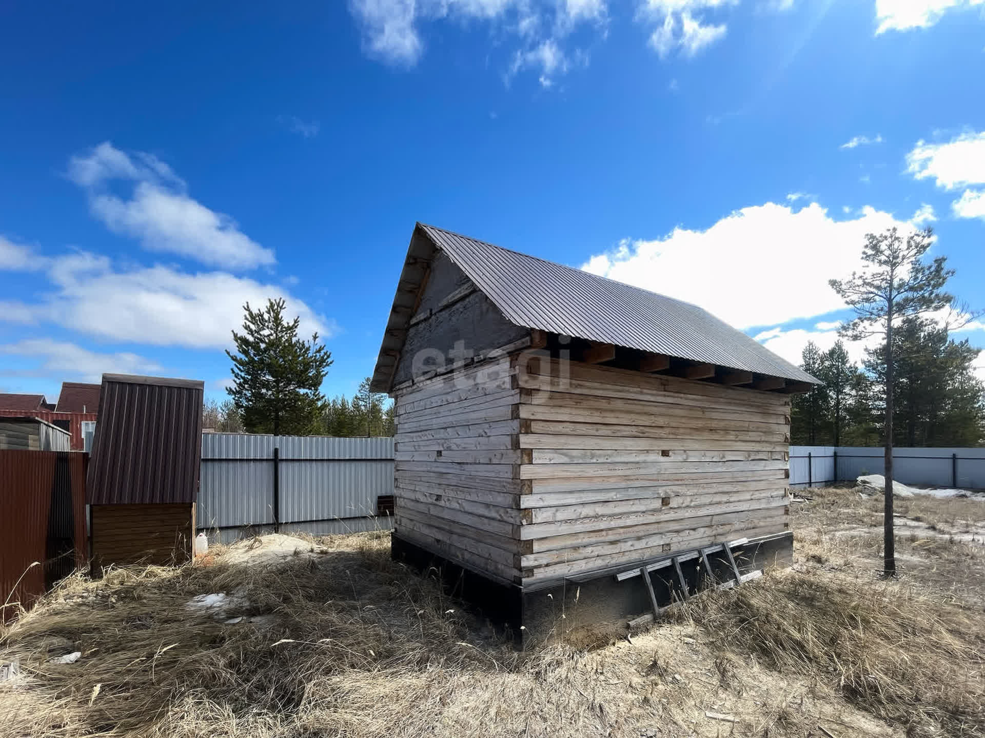 Купить загородную недвижимость в районе Лето в Сургуте, продажа недорого