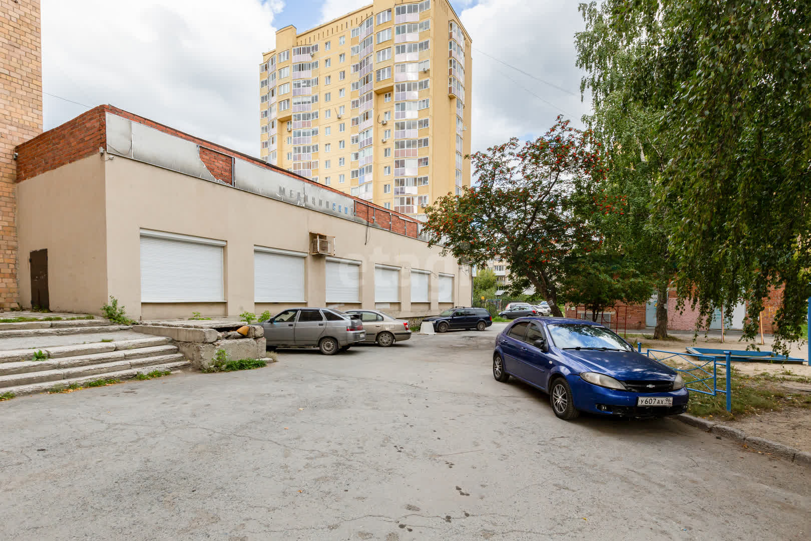 Аренда торговых помещений, 🏢 район ВИЗ в Екатеринбурге, снять в аренду  торговые площади недорого