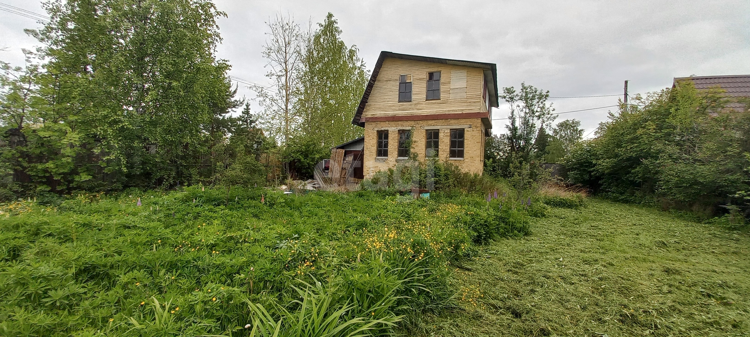 Купить загородную недвижимость в районе Дача аэропорт в Ухте, продажа  недорого