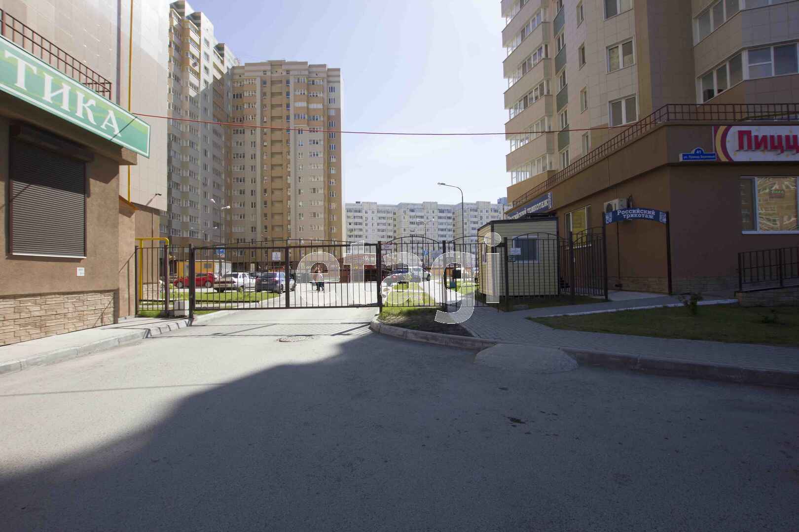 Покупка трехкомнатной квартиры 🏢 улица Заречный проезд в Тюмени, 1668839