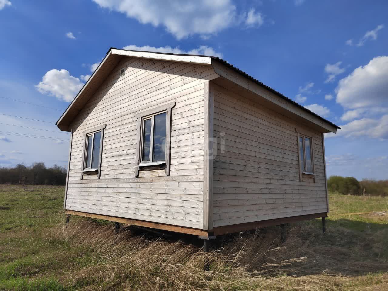 Купить загородную недвижимость в районе Шкурина Горка микрорайон в Волхове,  продажа недорого