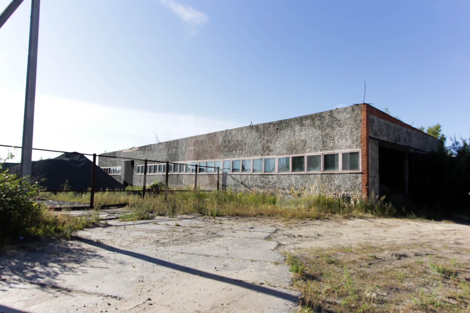 Купить коммерческую недвижимость, 🏢 район пгт. Приобье в Нягани, продажа  нежилых помещений недорого, цены