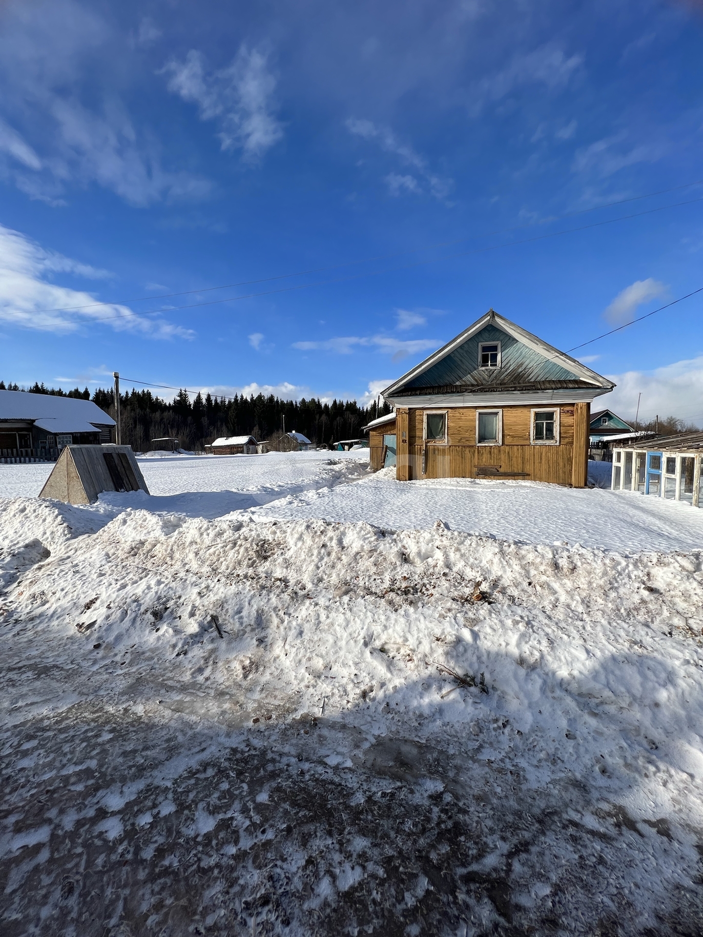 Купить загородную недвижимость в районе Реваж п в Котласе, продажа недорого