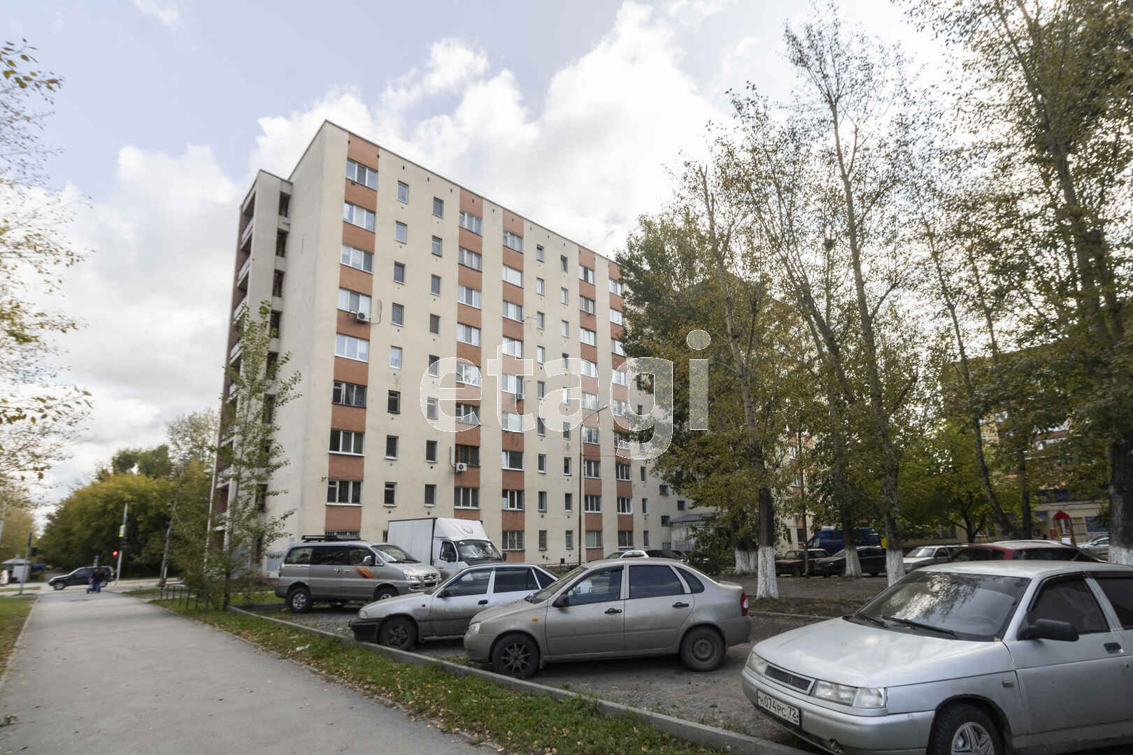 Купить квартиру на улице Ватутина в Тюмени: продажа вторички, 🏢 цены на  квартиры