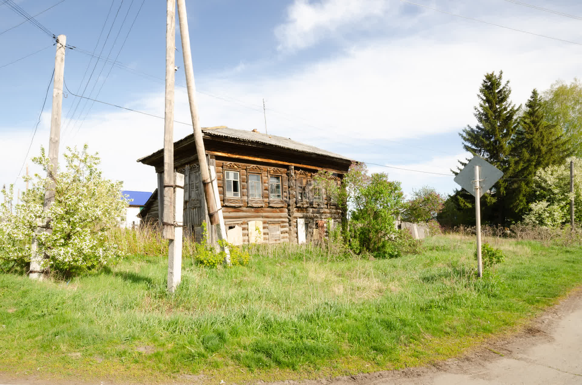 Купить загородную недвижимость в районе Петелино с в Ялуторовске, продажа  недорого