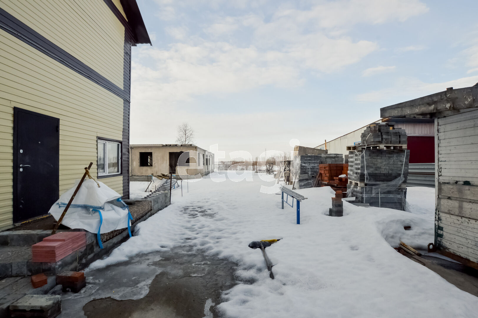 Купить коттедж в Пойковском, 🏡 продажа загородных коттеджей недорого