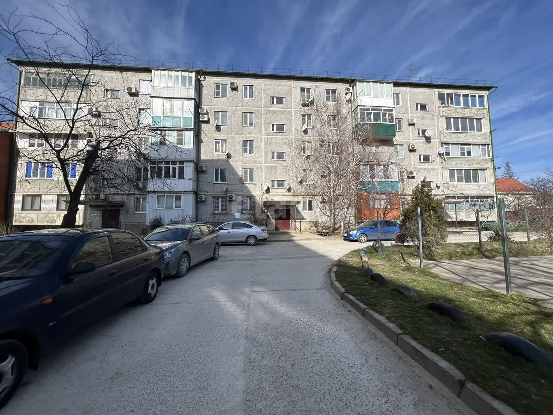 Купить квартиру в Темрюке, 🏢 вторичное жилье недорого: база продажи, рынок  вторичной недвижимости