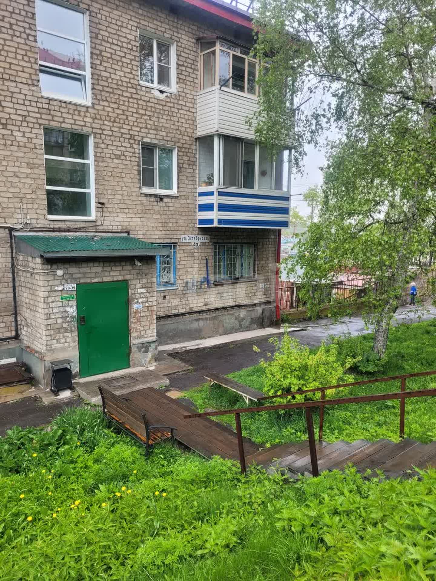 Покупка трехкомнатной квартиры 🏢 улица Октябрьская в  Комсомольске-на-Амуре, 11095499