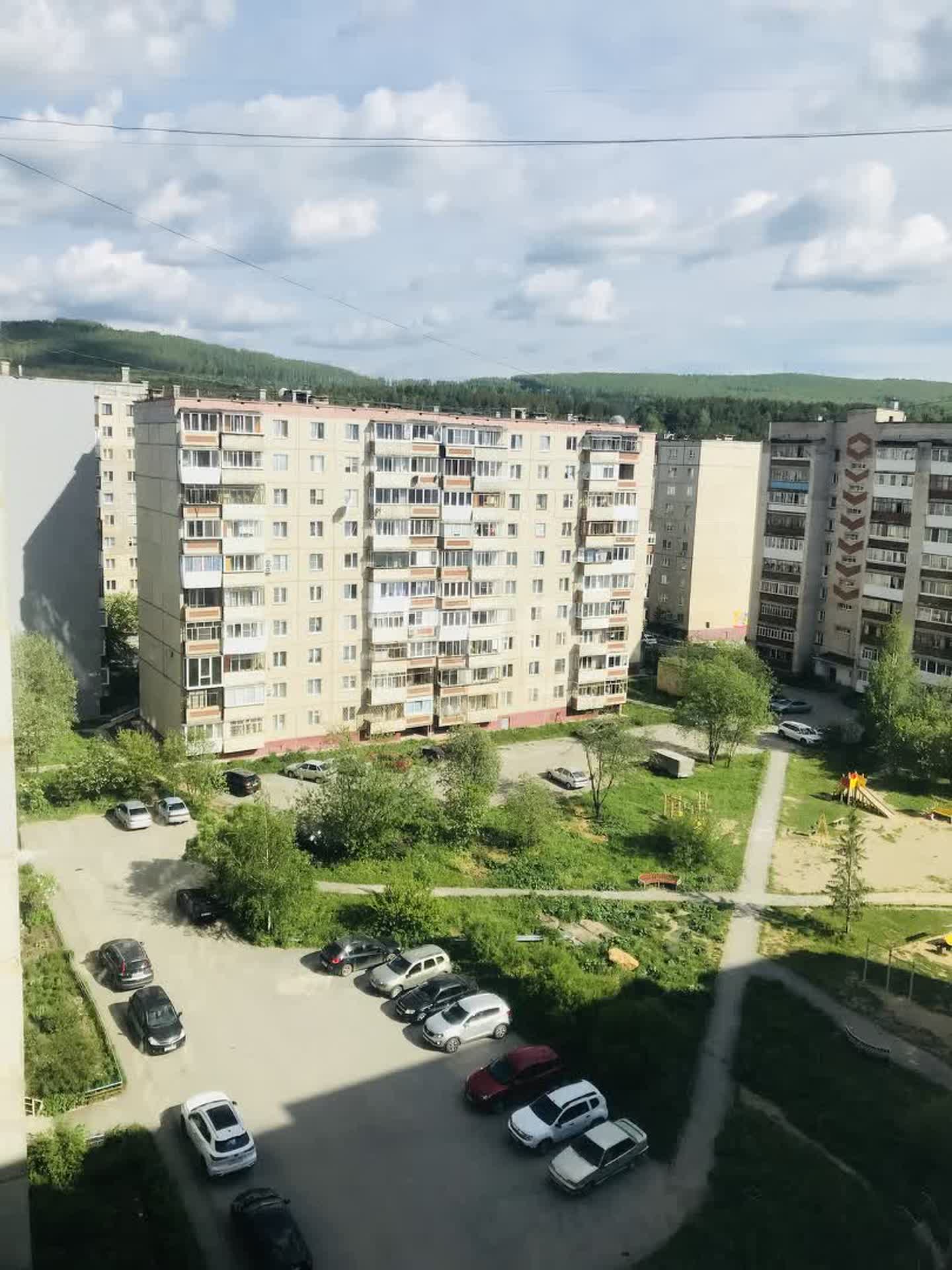 Купить квартиру на улице Южно-Есаульская в Златоусте: продажа вторички, 🏢  цены на квартиры