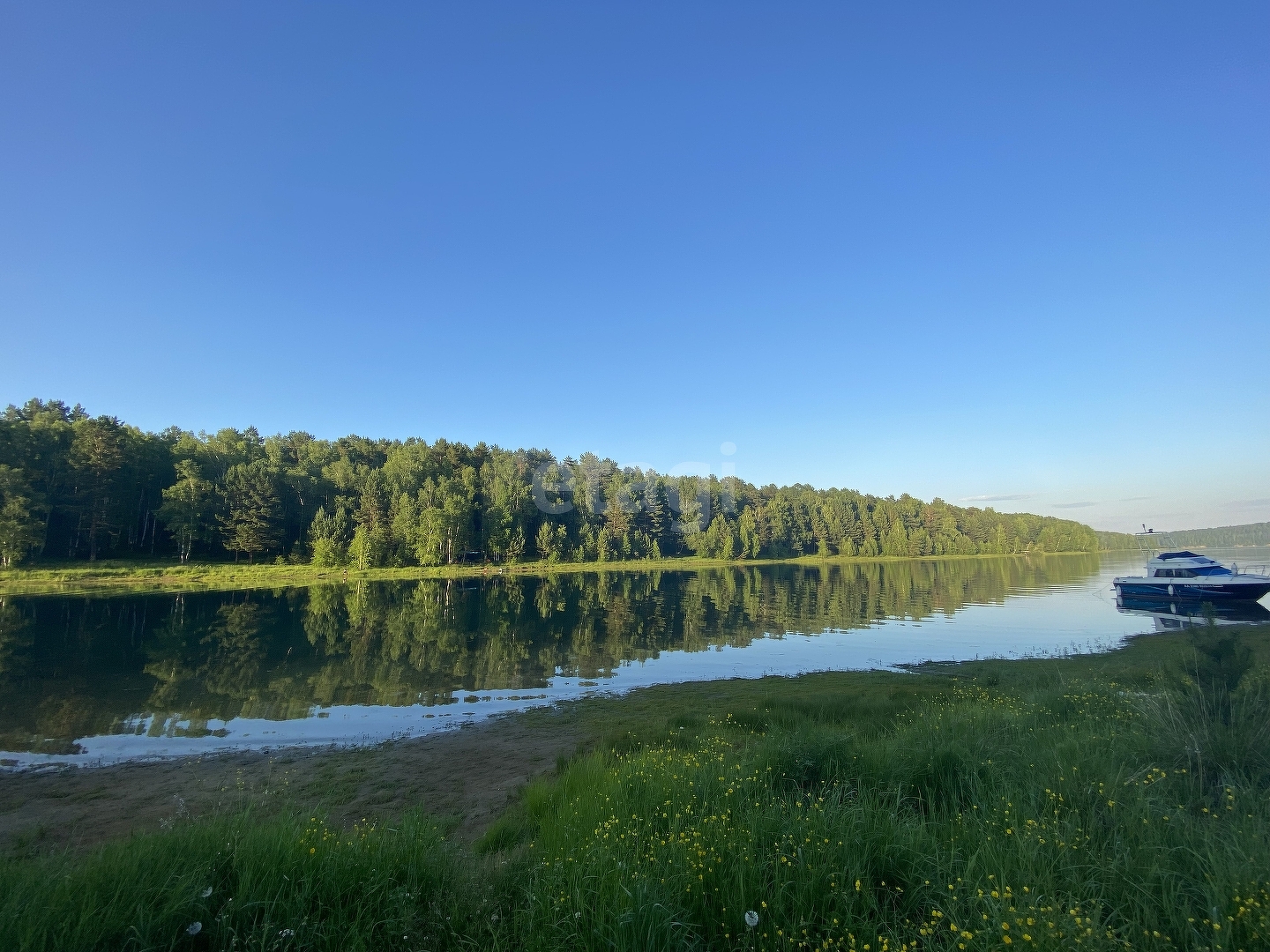 Купить загородную недвижимость в районе ДНТ Ангара в Иркутске, продажа  недорого