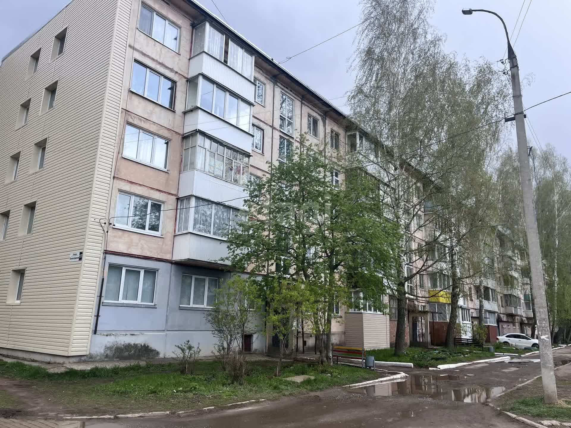 Покупка двухкомнатной квартиры 🏢 улица Ленинградская в Воткинске, 10974133