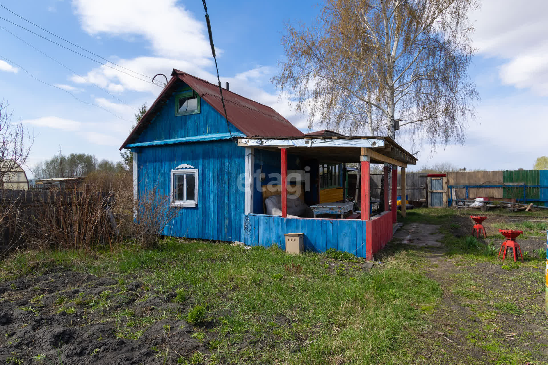 Купить дачу в районе Мебельщик-2 садовое общество в Тюмени, продажа недорого