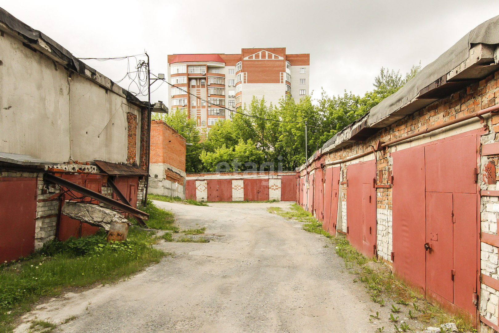 Купить гараж на улице Полевая в Тюмени