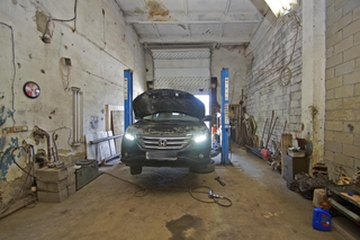 Вывезти боксы и арендовать гараж в Омске для ремонта автомобиля