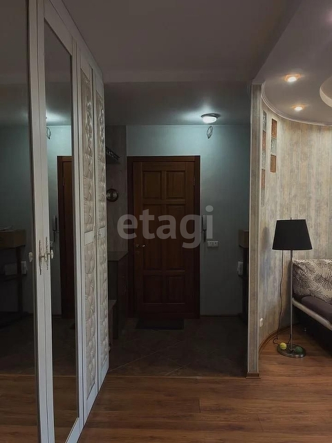 Продажа 4-комнатной квартиры, Красноярск, Новосибирская,  48