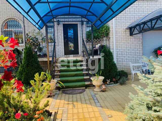 Продажа дома, 491м <sup>2</sup>, 8 сот., Саратов, Саратовская область,  