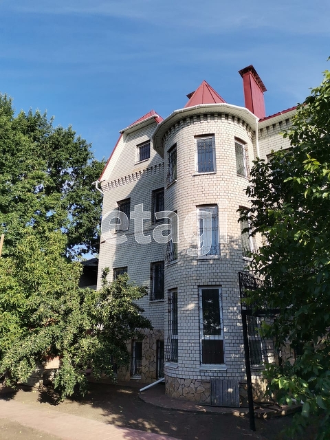 Продажа дома, 496м <sup>2</sup>, 10 сот., Саратов, Саратовская область,  Саратов