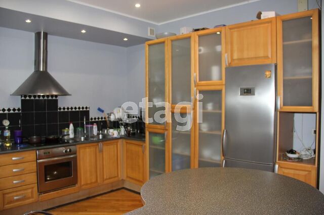 Продажа дома, 419м <sup>2</sup>, 20 сот., Саратов, Саратовская область,  Ленинский