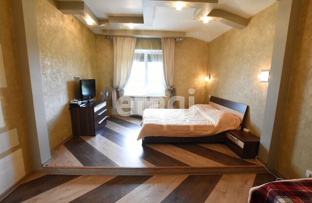 Продажа дома, 300м <sup>2</sup>, 10 сот., Саратов, Саратовская область,  Энгельс