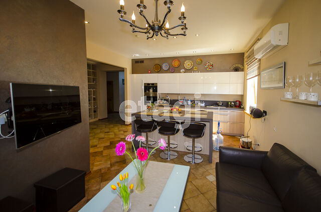 Продажа дома, 219м <sup>2</sup>, 11 сот., Саратов, Саратовская область,  