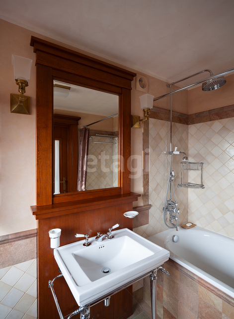 Продажа дома, 285м <sup>2</sup>, 32 сот., Саратов, Саратовская область,  Саратов