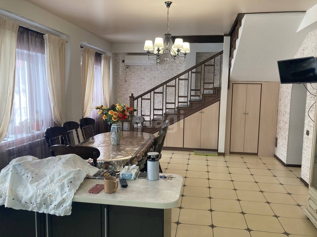 Продажа дома, 260м <sup>2</sup>, 3 сот., Саратов, Саратовская область,  Волжский 