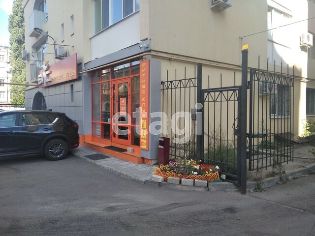Продажа коммерческой недвижимости, 335м <sup>2</sup>, Саратов, Саратовская область,  Саратов