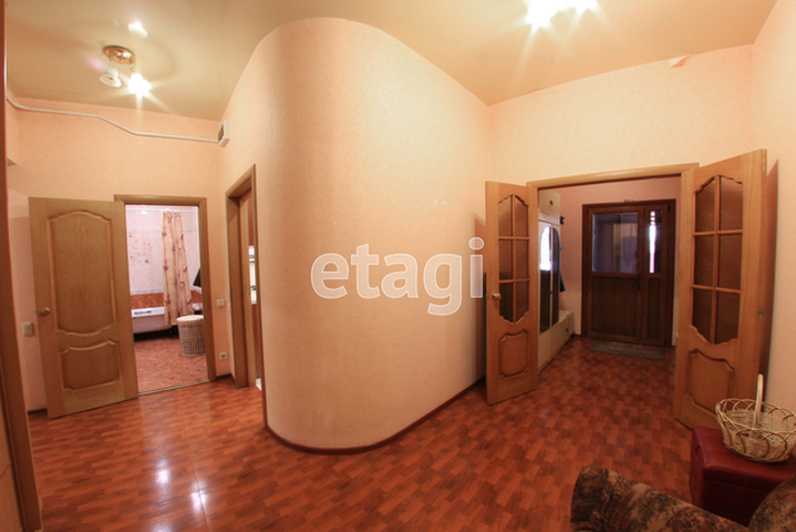 Продажа дома, 270м <sup>2</sup>, 9 сот., Саратов, Саратовская область,  