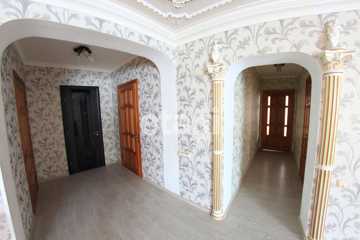 Продажа дома, 361м <sup>2</sup>, 3 сот., Саратов, Саратовская область,  Октябрьский