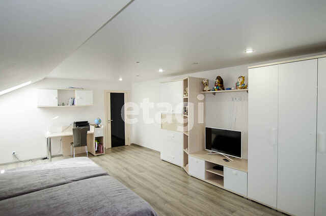 Продажа дома, 291м <sup>2</sup>, 2 сот., Саратов, Саратовская область,  Волжский 