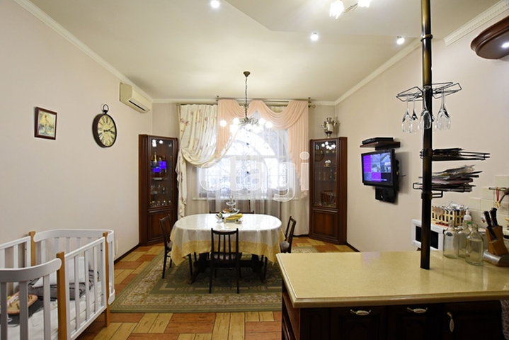 Продажа дома, 531м <sup>2</sup>, 6 сот., Саратов, Саратовская область,  