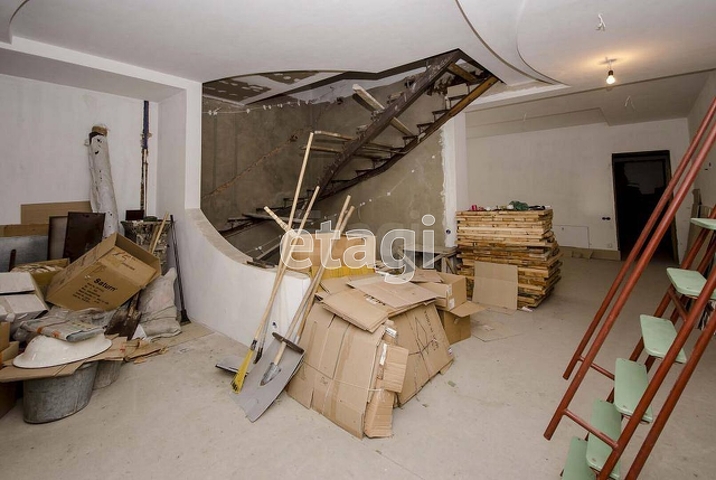 Продажа дома, 606м <sup>2</sup>, 5 сот., Саратов, Саратовская область,  Саратов